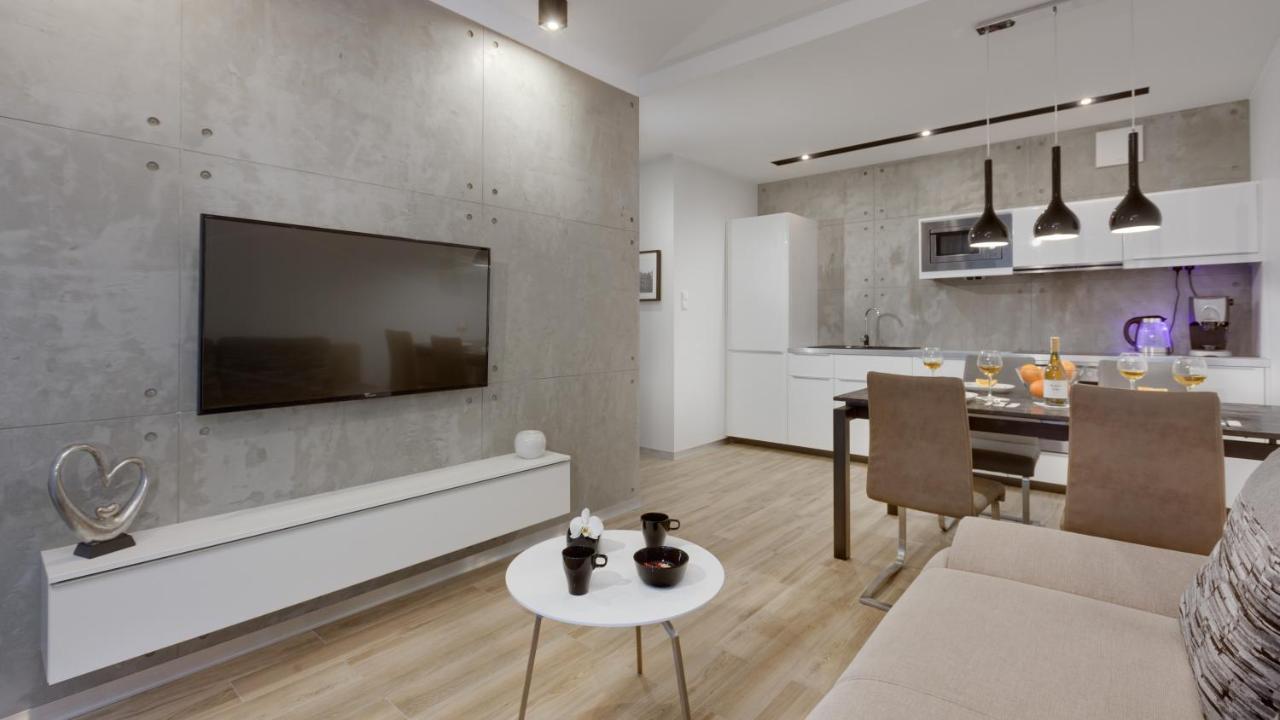 Apartament Homely Place Serce Poznania - Stary Rynek - Parking *